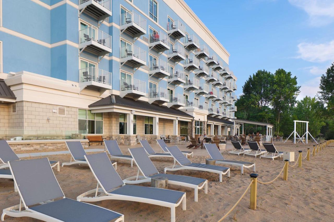 Hampton Inn & Suites Manistee, Mi Exterior photo